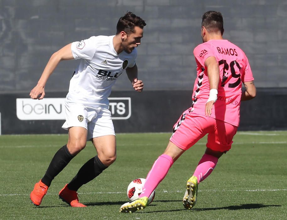 Valiosa victoria del Valencia CF Mestalla