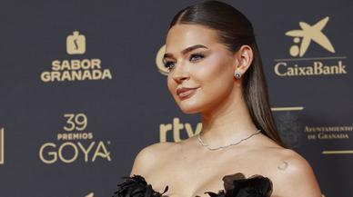Laura Escanes impacta con su look más oscuro en los Goya 2025 tras su 'y aún así me quedé' con Chiara Ferragni