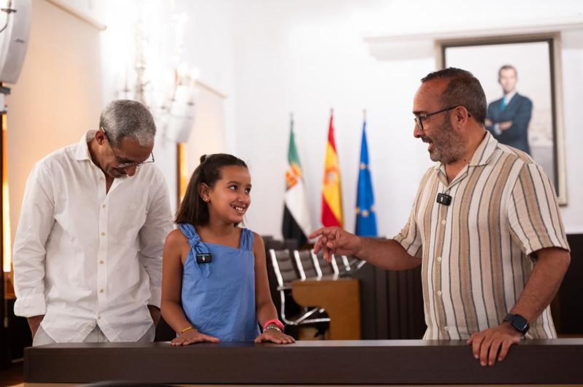 Los niños saharauis viven una jornada institucional en la Diputación de Cáceres Los niños saharauis viven una jornada institucional en la Diputación de Cáceres