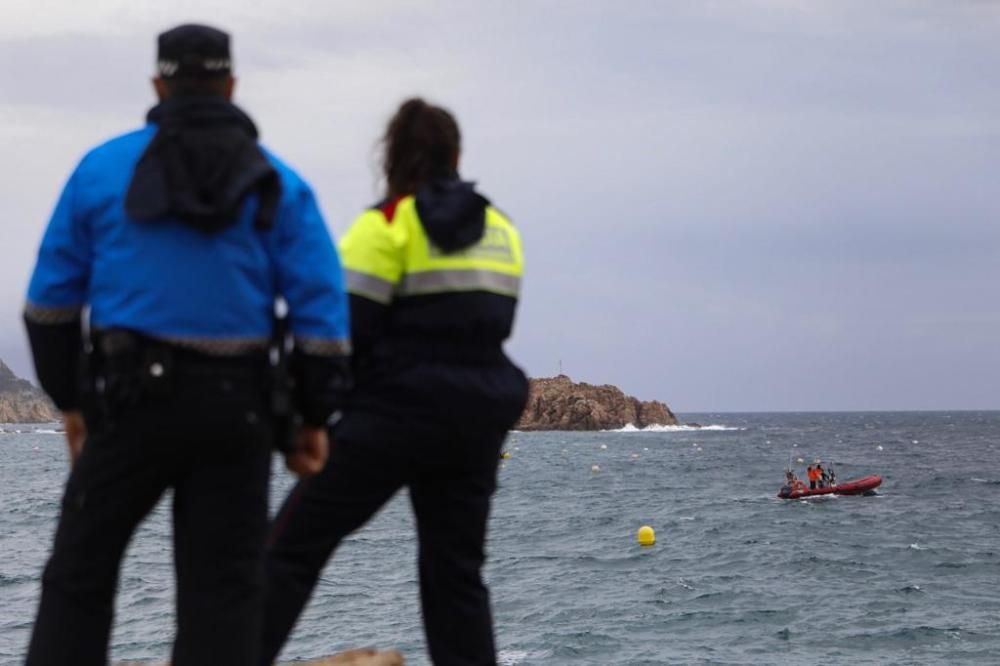 Recerca d'un pescador desaparegut a Tossa.