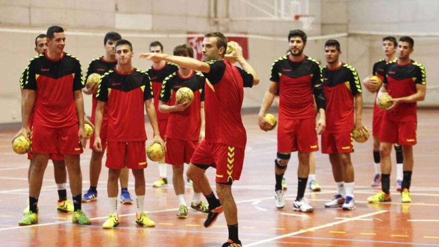 Jugadores del Juanfersa Comunicalia, en su primera jornada de pretemporada.