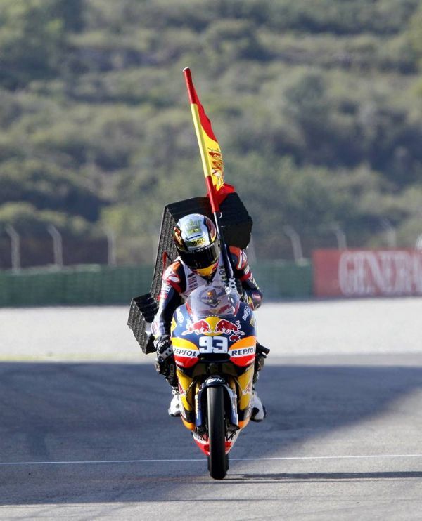 Marc Márquez se corona en Cheste