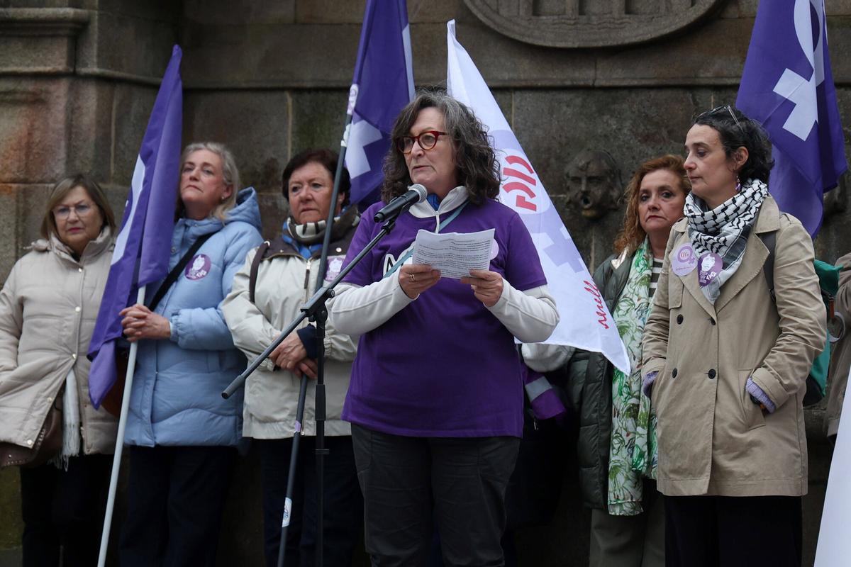 El 8 de marzo, Día Internacional de la Mujer, se celebró en Pontevedra con la participación de miles de personas y dos manifestaciones.