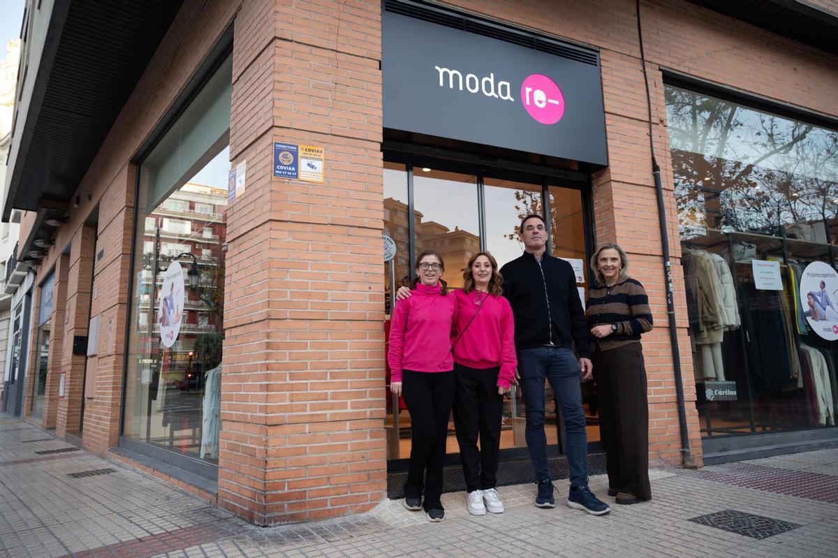 En imágenes, la nueva tienda de segunda mano en Zaragoza "Latido Verde"