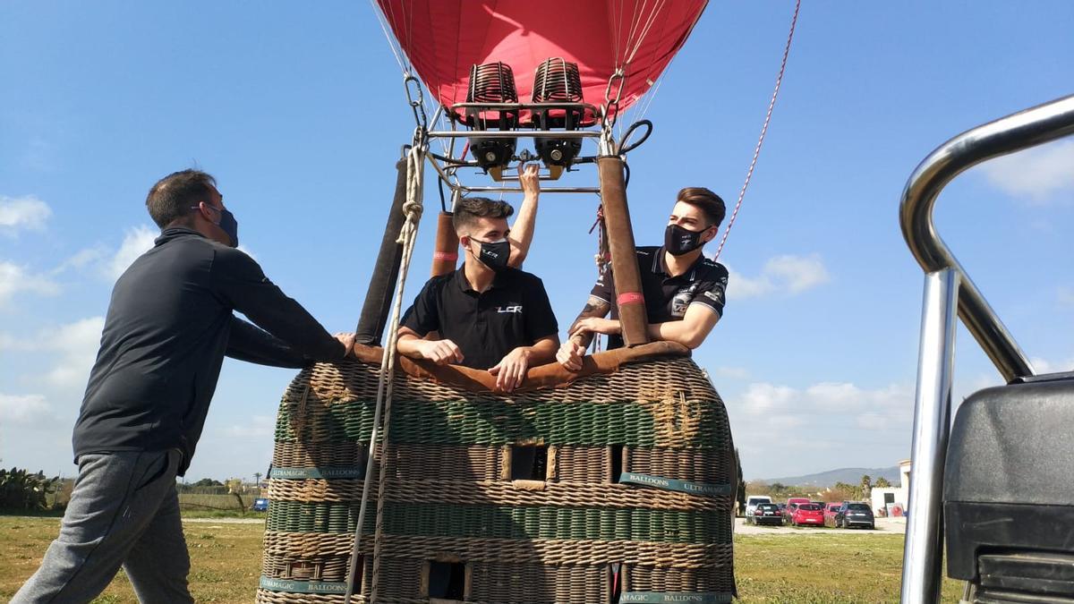 Miquel Pons y Augusto Fernández, en el globódromo Mallorca Ballons de Manacor.