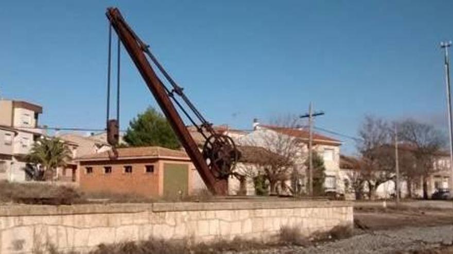 Cultura se moviliza para que no retiren la grúa centenaria de Camporrobles