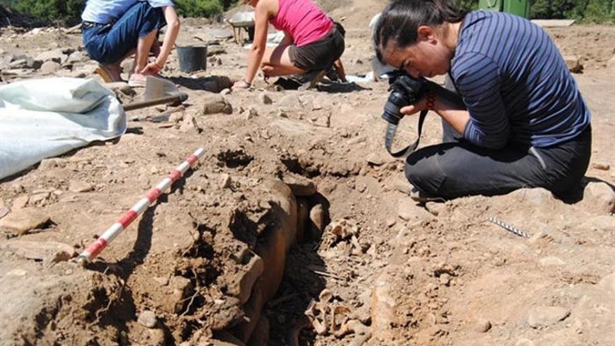 Excavación en A Pobra do Brollón. // FdV