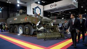 Un 8X8 Dragón de zapadores, expuesto en la feria de la industria de la defensa Feindef.