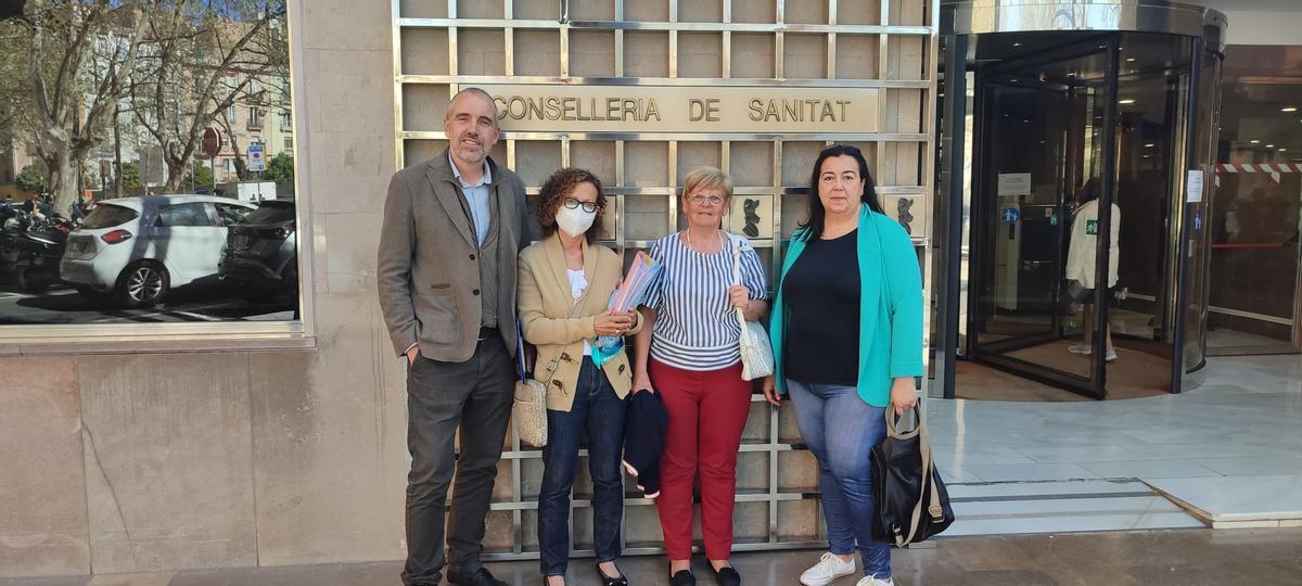 Delegación moncofense en la reunión con Sanitat en València.