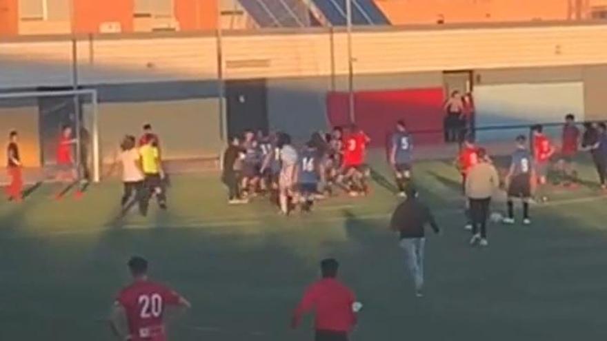 Una pelea entre jugadores y público suspende un partido de juveniles en Castellón