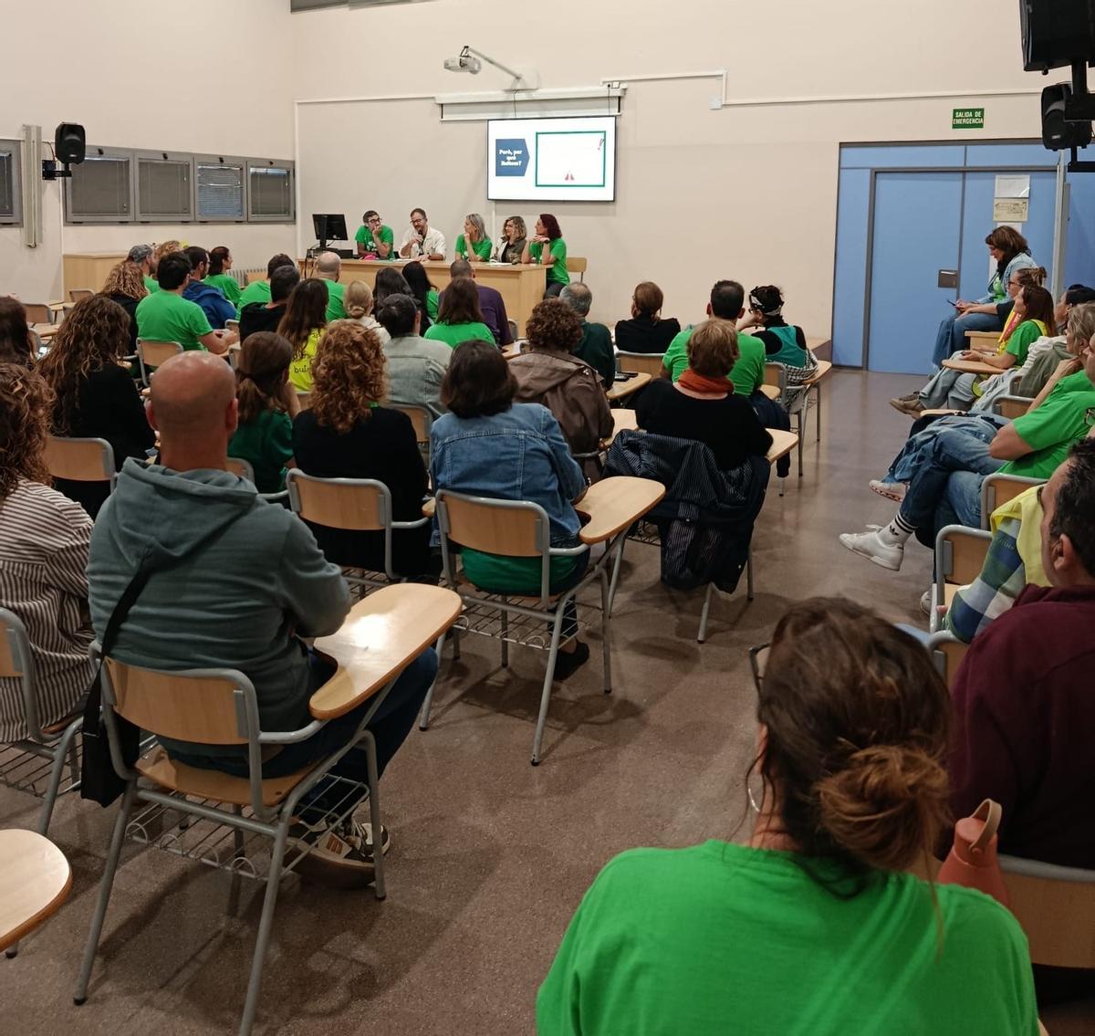 La xarrada informativa va resoldre els dubtes davant la vaga indefinida
