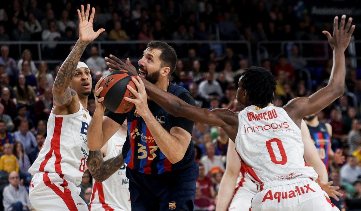 Mirotic, en una acción del primer cuarto