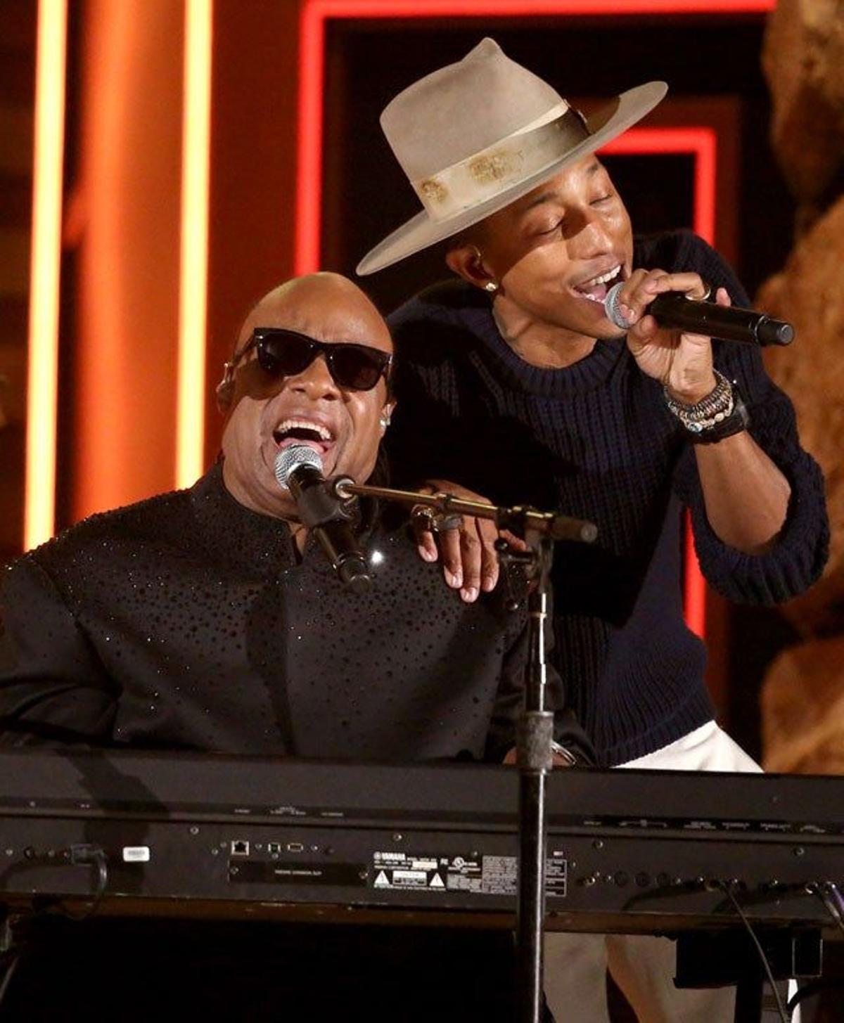 Stevie Wonder y Pharrell Williams