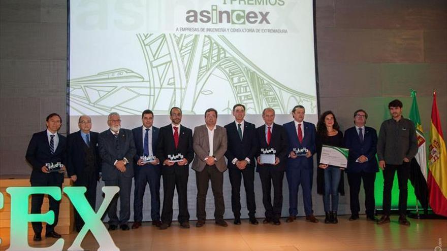 Asincex reconoce a las ingenierías y consultorías de la región por su labor