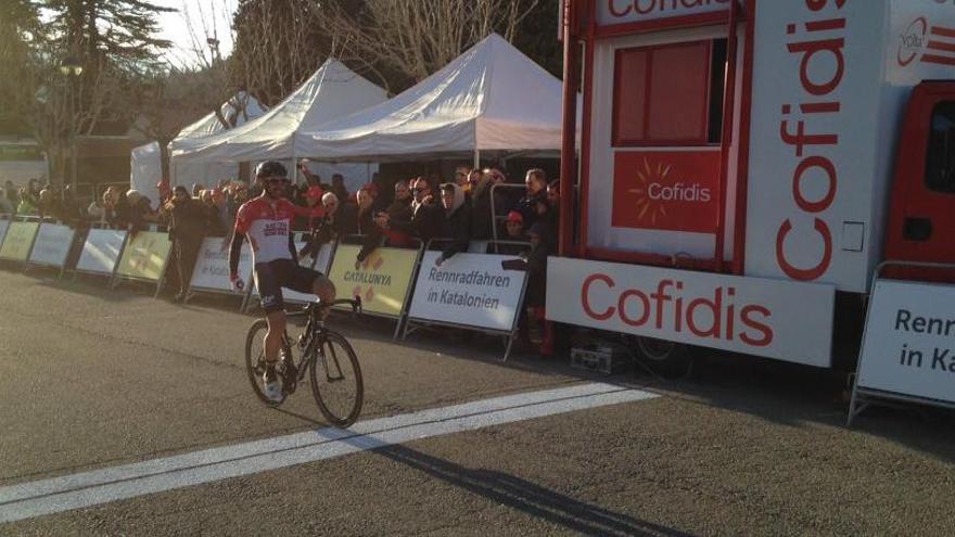 De Gendt cavalca en solitari per guanyar a Camprodon