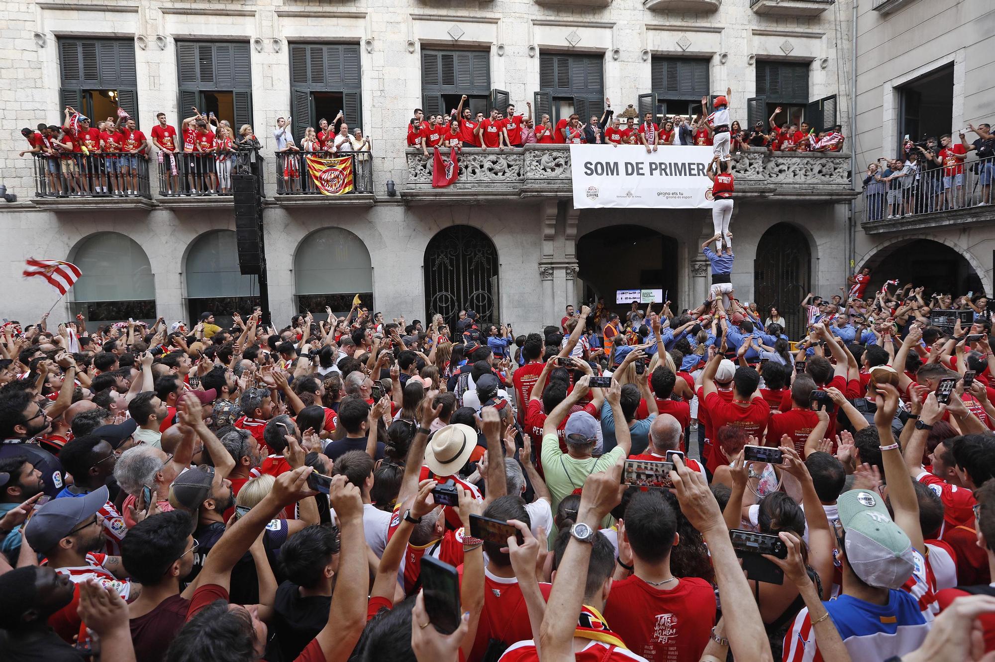 Les millors imatges de la rua de celebració del Girona i el Bàsquet Girona