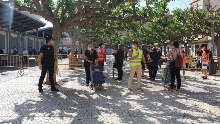 Nules recupera el mercado ambulante con un exhaustivo dispositivo de seguridad