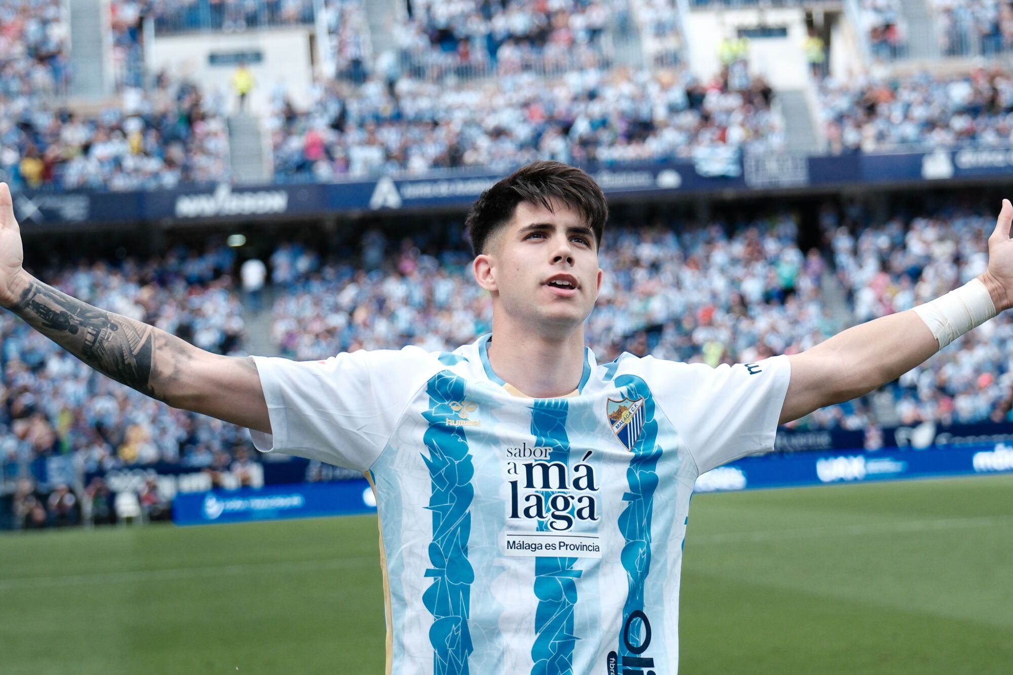 El Málaga CF se enfrenta al Granada CF en La Rosaleda en la jornada 38 de la Liga Hypermotion 2024/2025