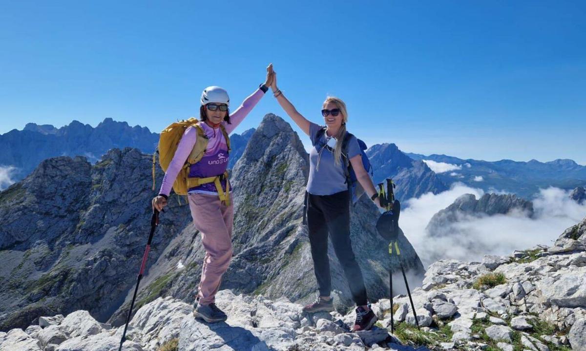 Rosa Fernández, a la izquierda, e Isabel Argüelles, en una de sus expediciones. | R. F.