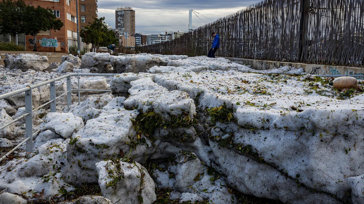 23/11/21. Granizada en el barrio de San Blas