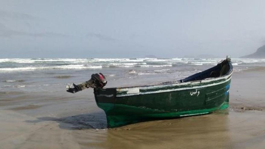 Llegada de una patera a las costas canarias.