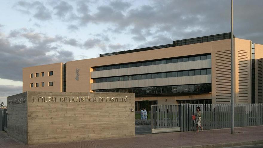 Condenado a prisión por alojarse 26 días en pensión completa en un hotel de la Vall d'Alba e irse sin pagar