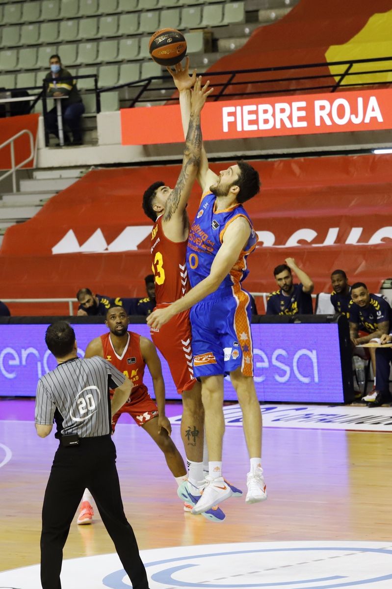 El UCAM Murcia se frena ante el Valencia Basket (66-80)