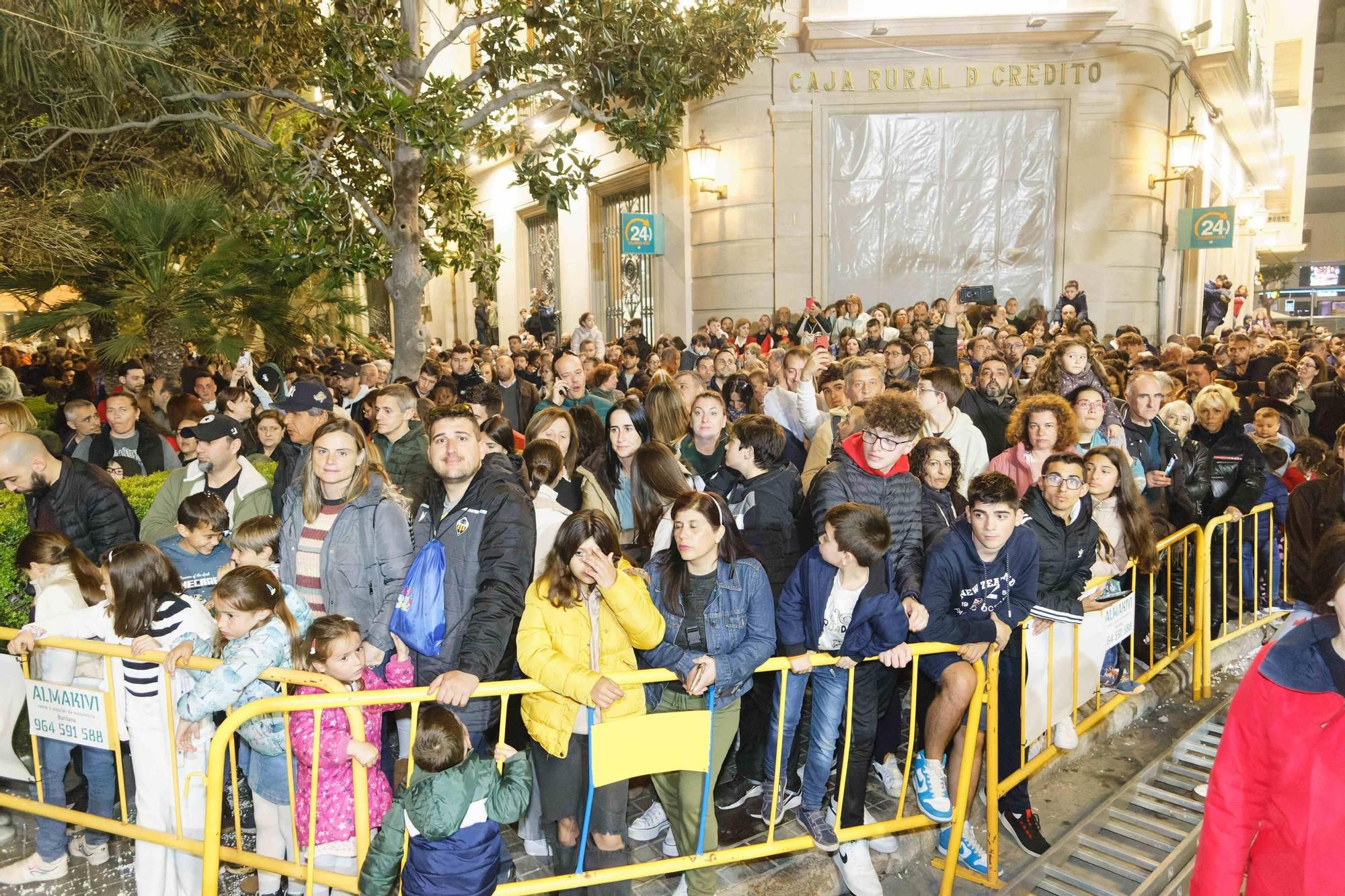 Galería de fotos de la 'cremà' de las Fallas de Burriana 2024