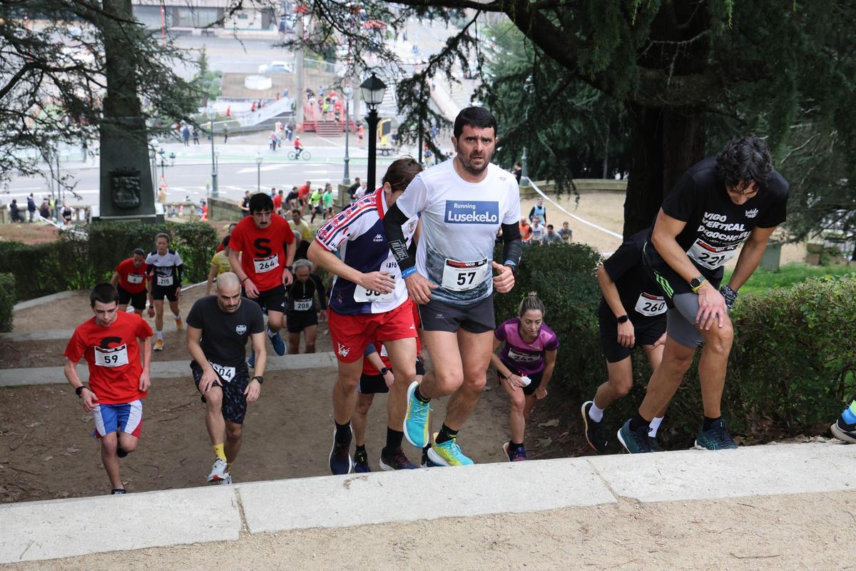 Más de 400 atletas miden sus fuerzas en la Subida ao Castro