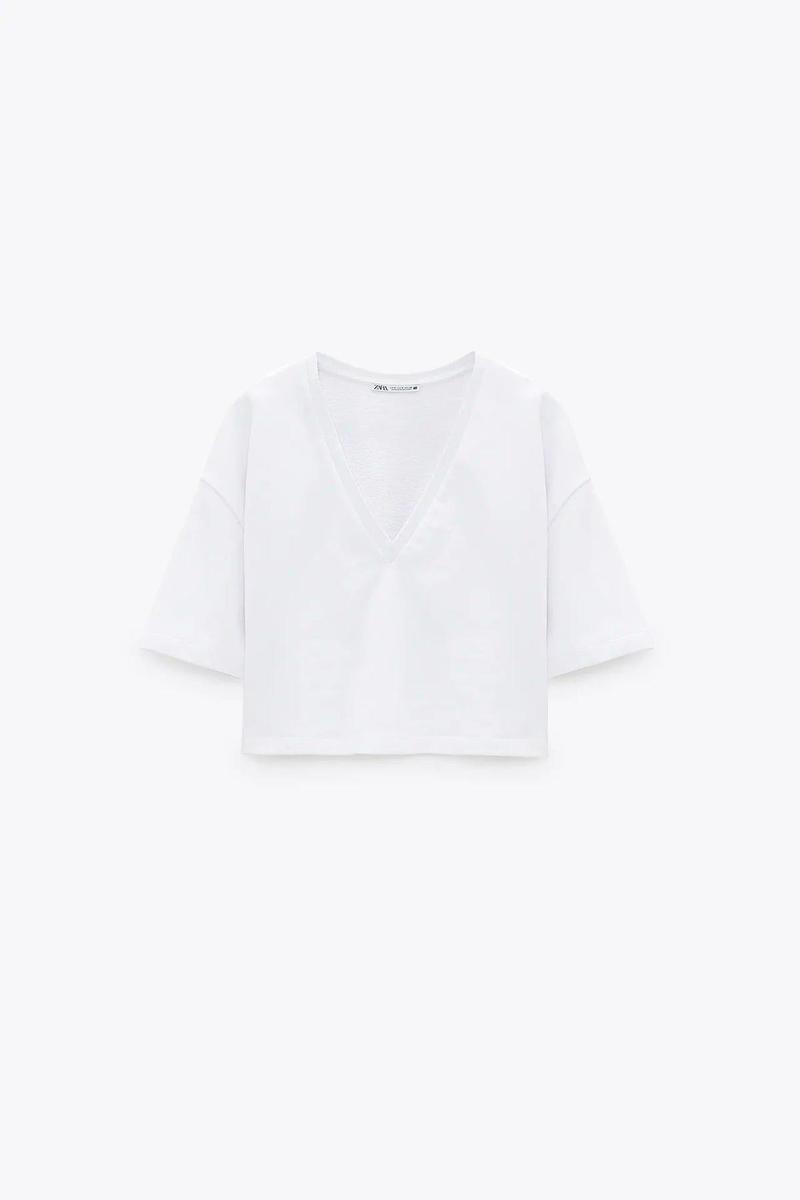 Camiseta oversize blanca, de Zara (9,95 euros)