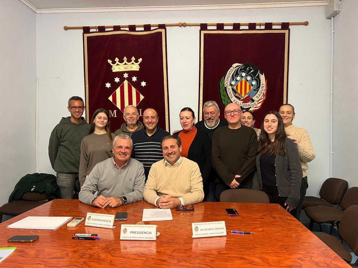 Integrantes de la nueva federación con cargos de la FJFS.