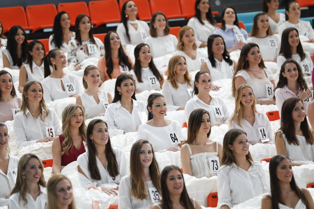 Ensayo de las candidatas a fallera mayor 2019 en la Fonteta