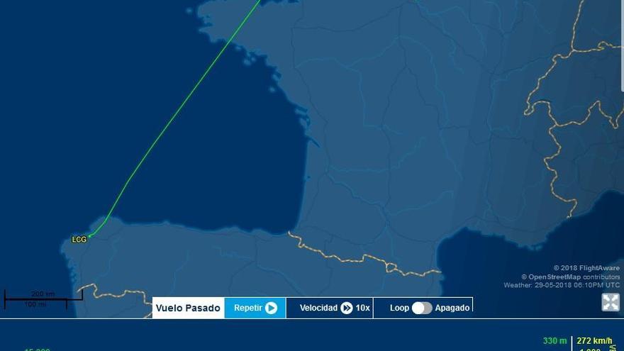 Recorrido que siguió el vuelo desde su salida de Alvedro, con el desvío a París.