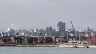 Los costes de las exportaciones de Valenciaport con China crecen un 20% en un mes