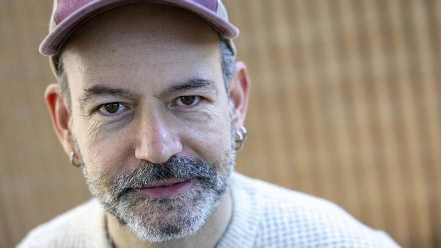 VÍDEO | Jordi Maranges reflexiona sobre su nuevo disco, ‘La balada de David y Jonatán’, «una historia de amor tan increíble como posible»