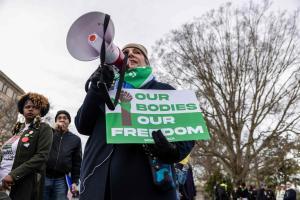 La Corte Suprema de Estados Unidos escucha argumentos sobre el fármaco abortivo mifepristona