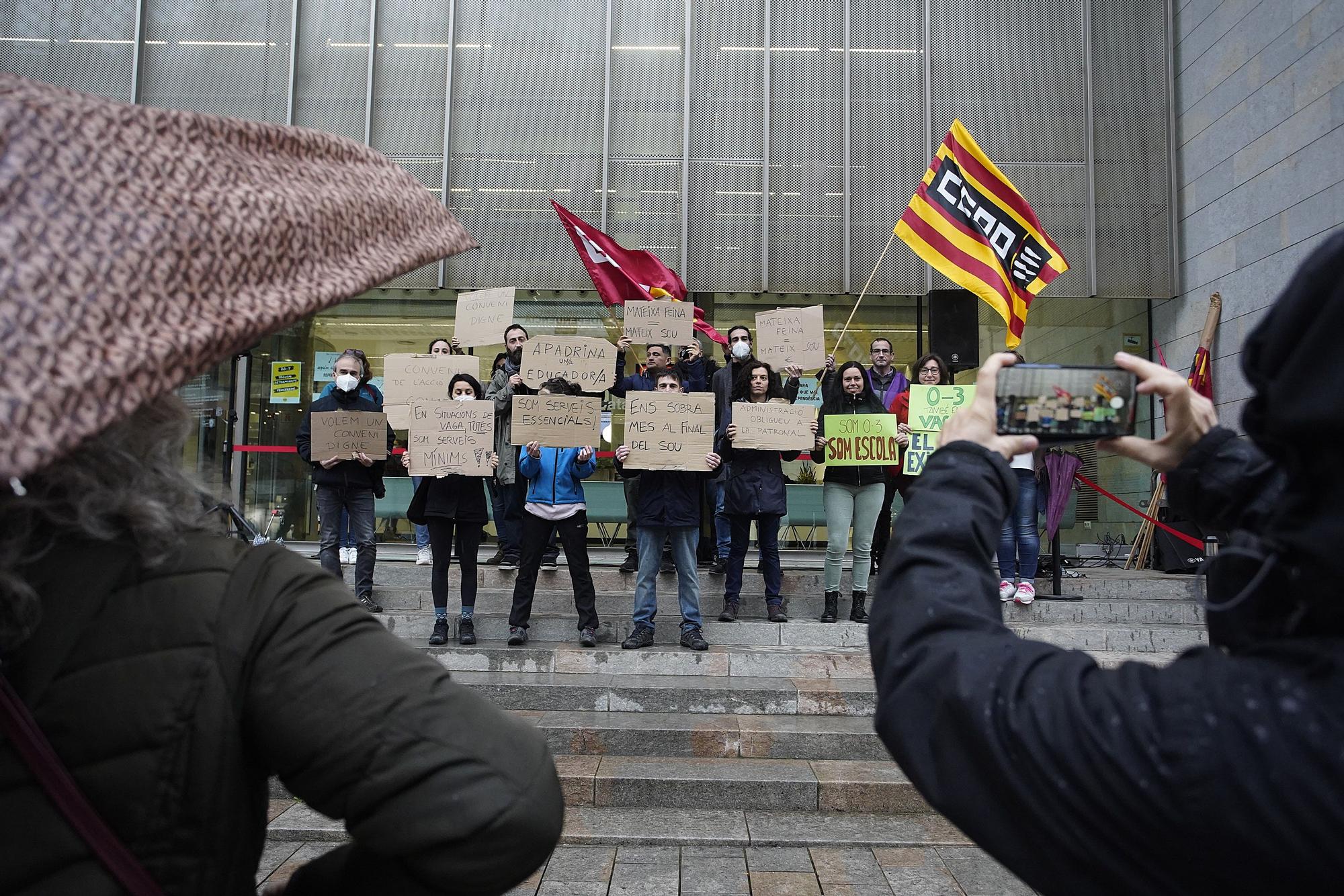 Les llars d'infants, en la darrera jornada de mobilitzacions de la comunitat educativa: "No som un pàrquing de nens"