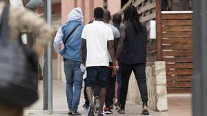 legan a Tossa de Mar los primeros cien migrantes solicitantes de asilo