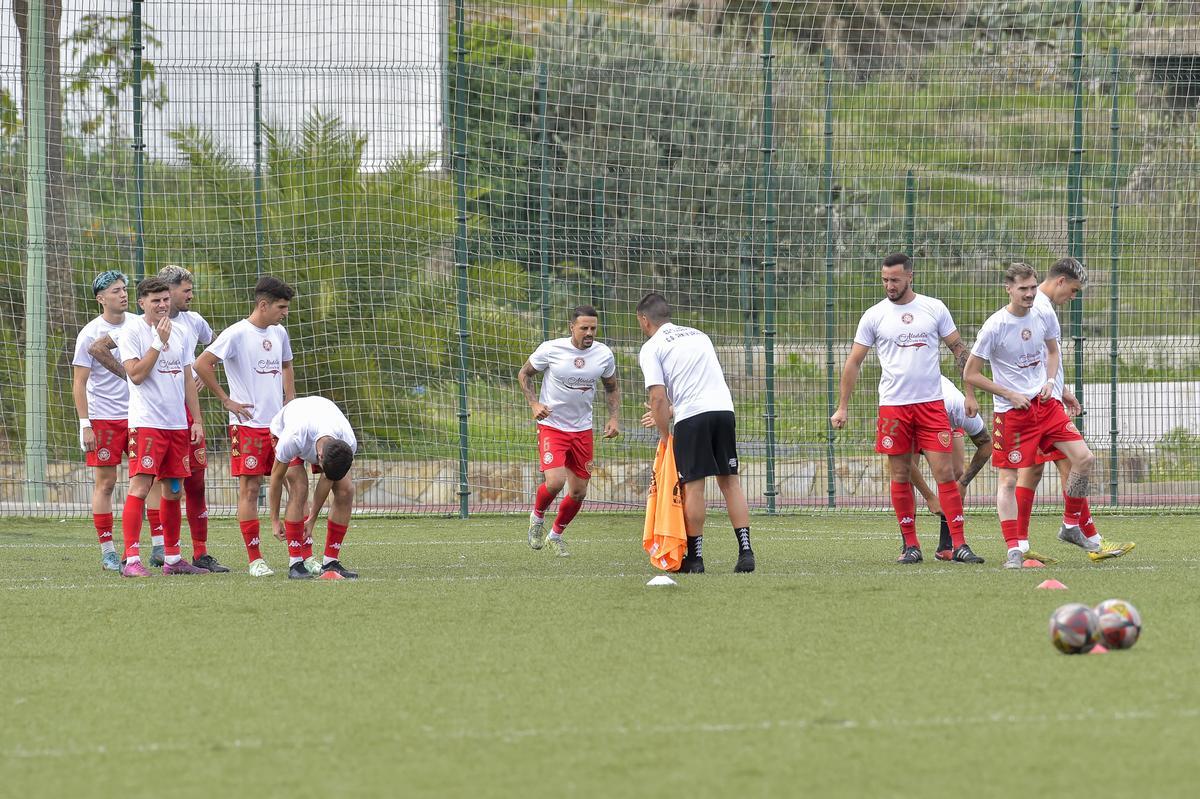 Partido de Tercera entre el Arucas y el Santa Úrsula, en imágenes