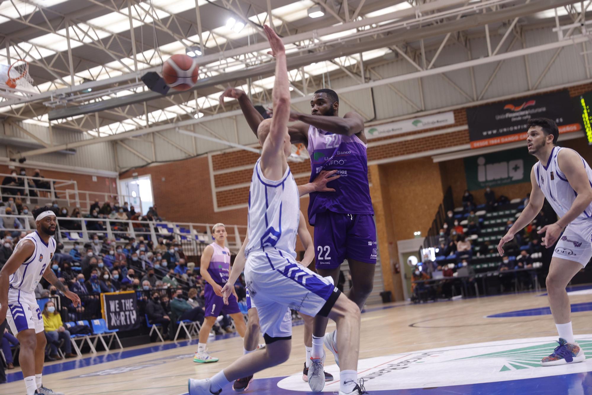 Victoria del Unicaja Banco Oviedo en Pumarín ante el Almansa (85-63)