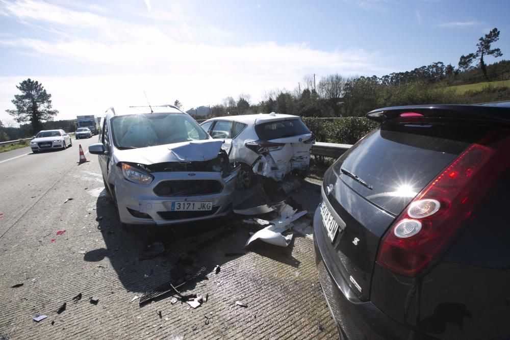 Accidente de tráfico en la "Y" con siete vehículos implicados