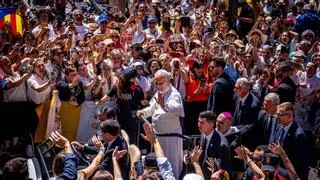 Montserrat ovaciona al Papa, que habla en catalán y ensalza los valores de integración de Catalunya