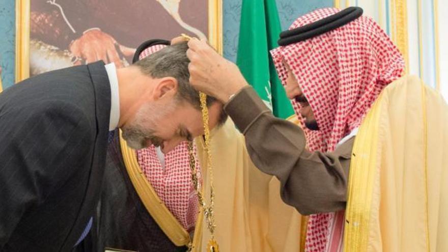 El Rey de Arabia Saudí concede a Felipe VI la máxima condecoración