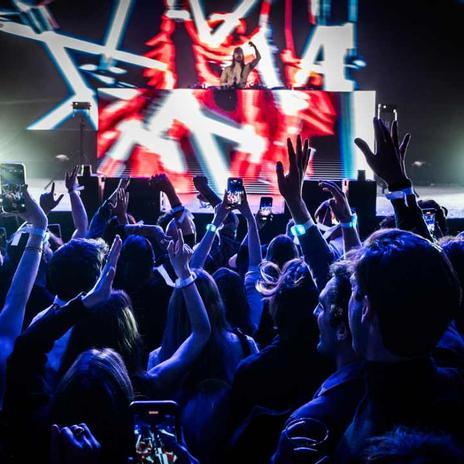 El mundo loco de Steve Aoki ahora se transforma en edición limitada para IQOS