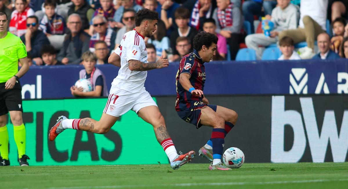 Todas las fotos del Levante - Sevilla en el Ciutat de València