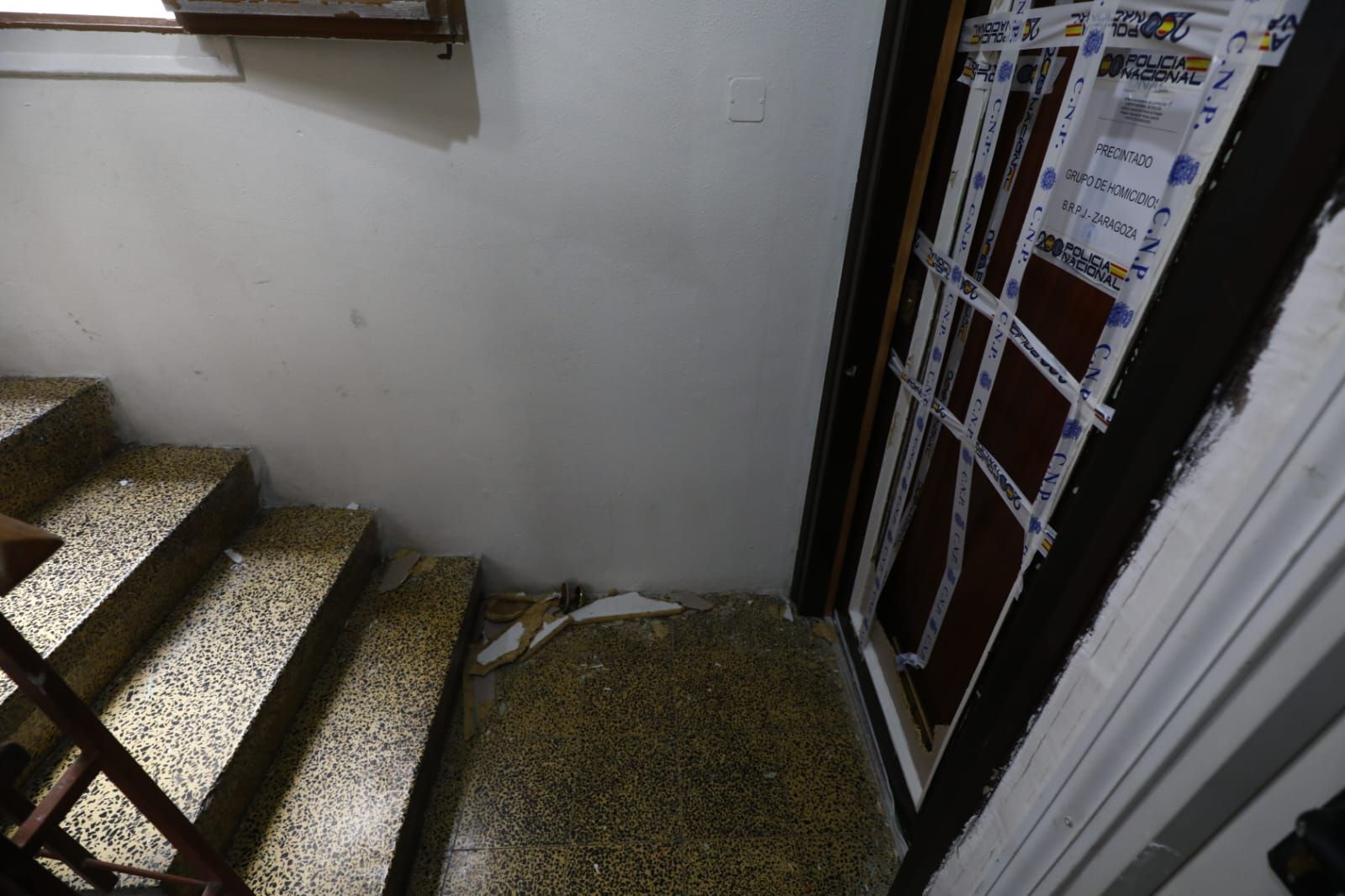 En imágenes | La Policía investiga un asesinato machista en Zaragoza