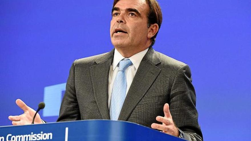 El portaveu de la Comissió, Margaritis Schinas, durant la compareixença