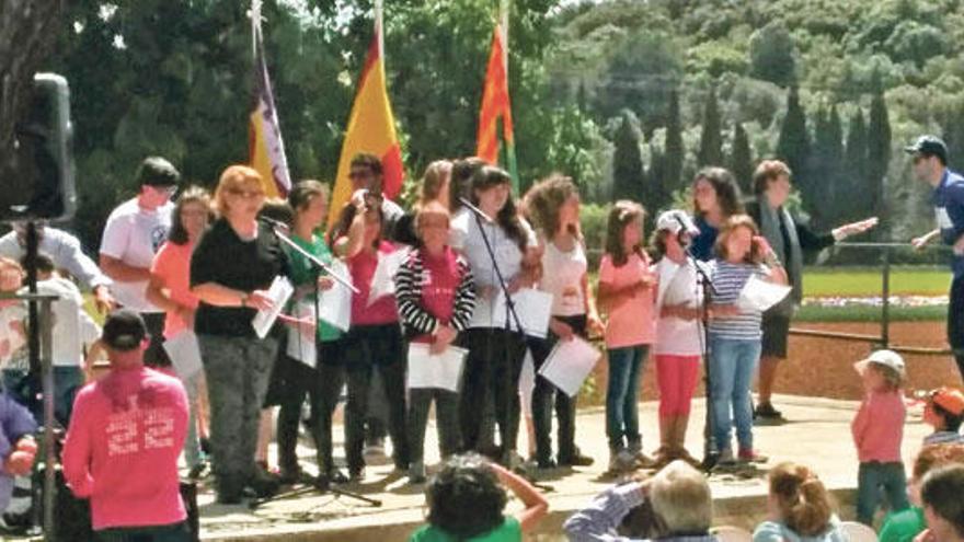 Detenidos dos jóvenes por quemar una bandera de España en sa Pobla