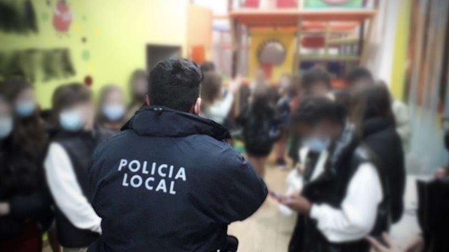 Desalojan una fiesta ilegal en Elx con 34 menores bebiendo alcohol y sin mascarillas