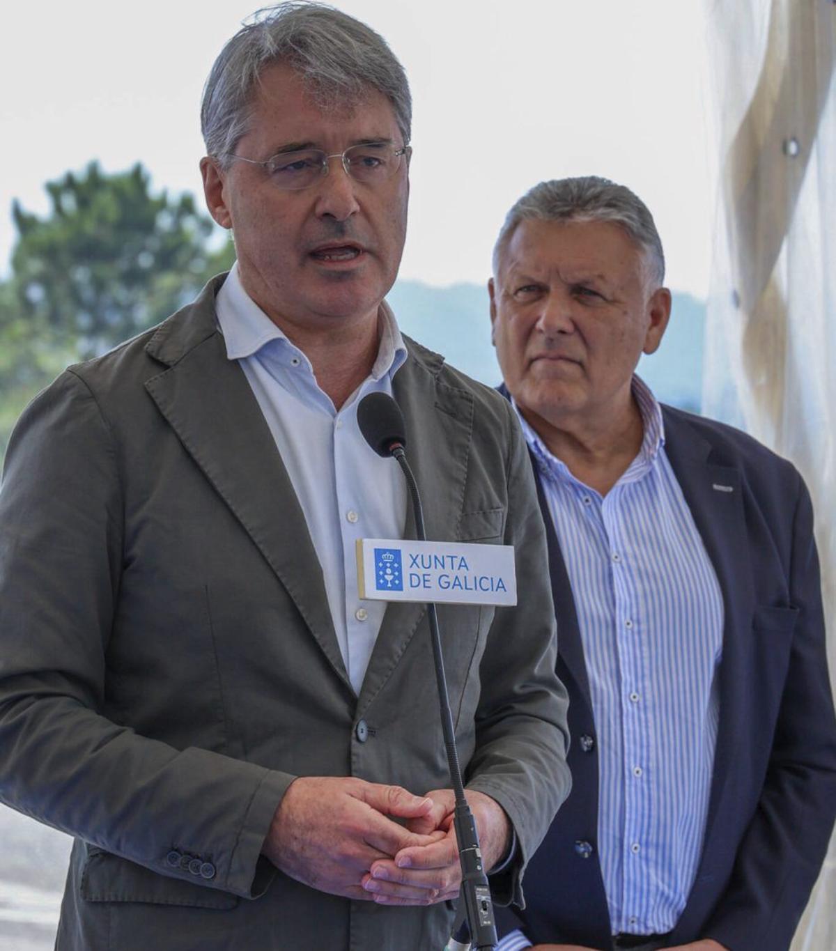 Los alcaldes de O Grove y Sanxenxo, Cacabelos y Telmo Martín.